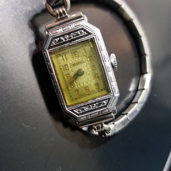 Antique Benrus 6 Jewels Lady's Watch Mechanical Art Deco WORKING ART DECO DESIGN - Picture 1 of 8